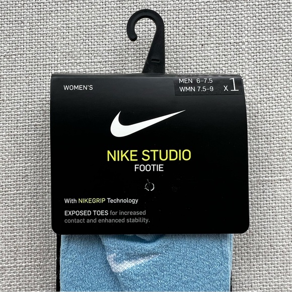 NIKE Studio Blue Barre Toeless Footie Grip Socks - Picture 2 of 5